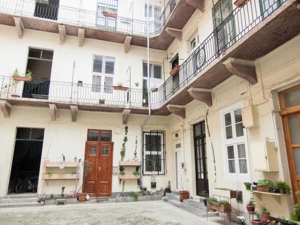 Goldcentral Apartment Dob Будапеща Екстериор снимка